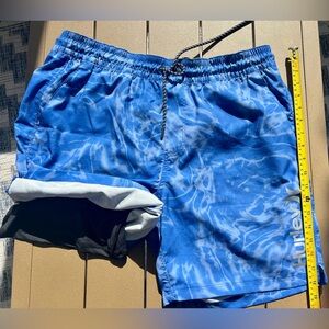 🔥🌊Hurley Ocean Print Men’s XL Swim Trunks With Built In Boxer Brief Liner.